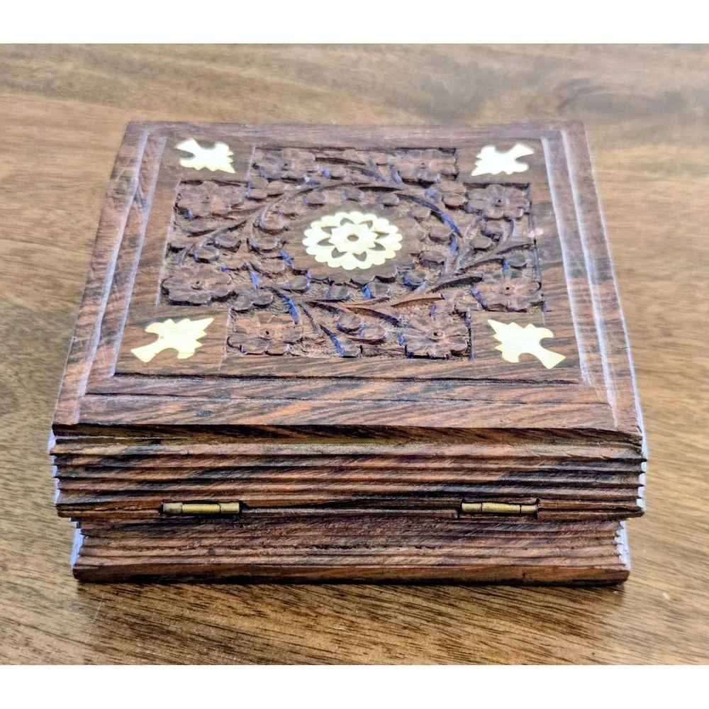 Vintage Intricate Hand-Carved Dark Wood With Light Inlay Jewelery/Trinket Box